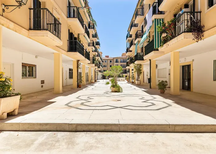 Stunning Apartment In Malaga Historic Center By Costarentals - Mal05