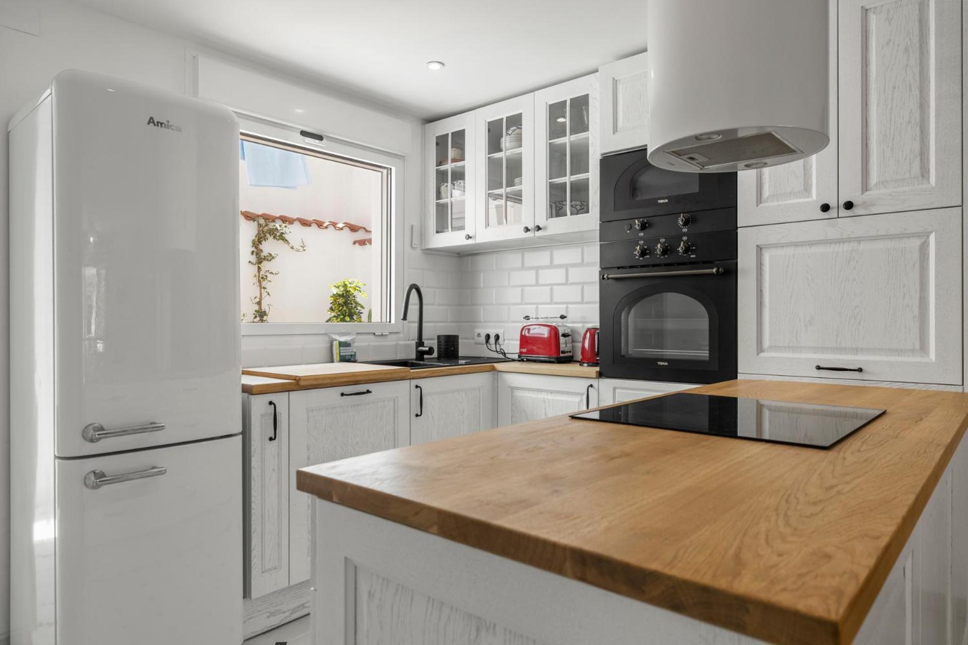 Stunning In Historic Center By Costarentals - Mal05 Apartamento Málaga