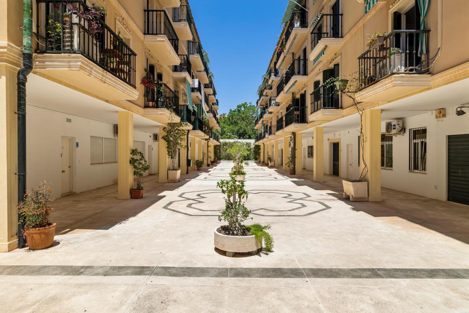Stunning In Historic Center By Costarentals - Mal05 Apartment Malaga